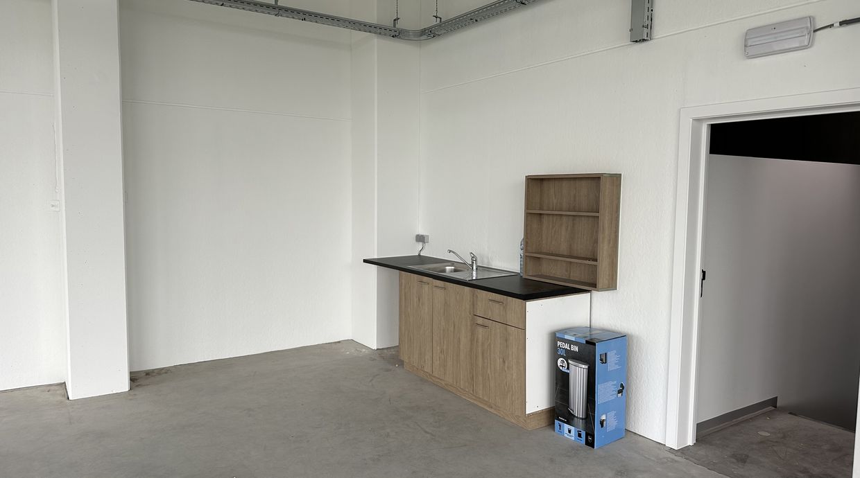 Kantoren & magazijn te huur in Diepenbeek