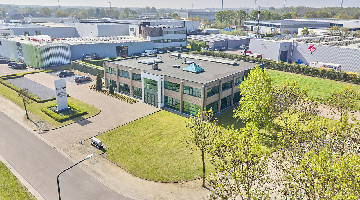 Kantoren & magazijn te koop in Beringen