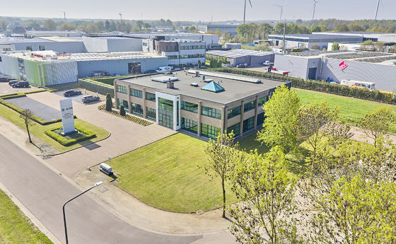 Kantoren & magazijn te koop in Beringen