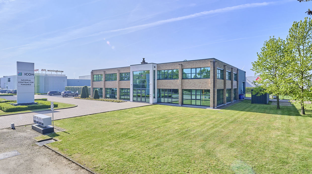 Kantoren & magazijn te koop in Beringen