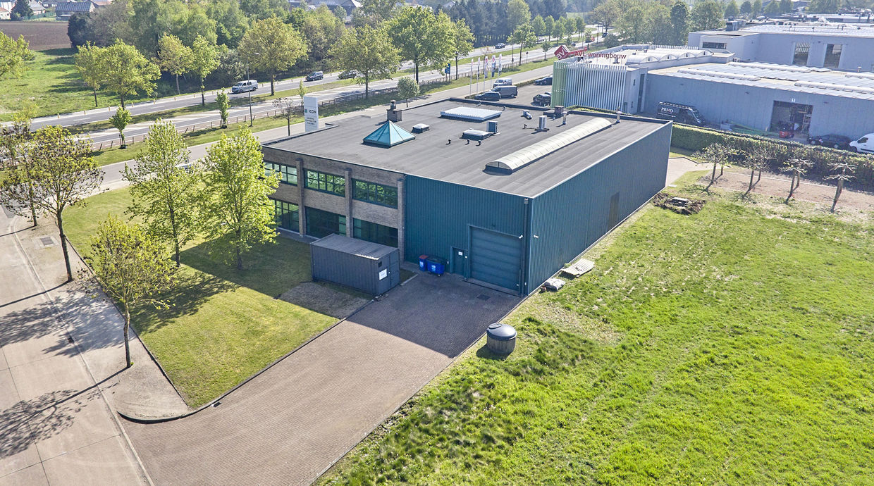 Kantoren & magazijn te koop in Beringen