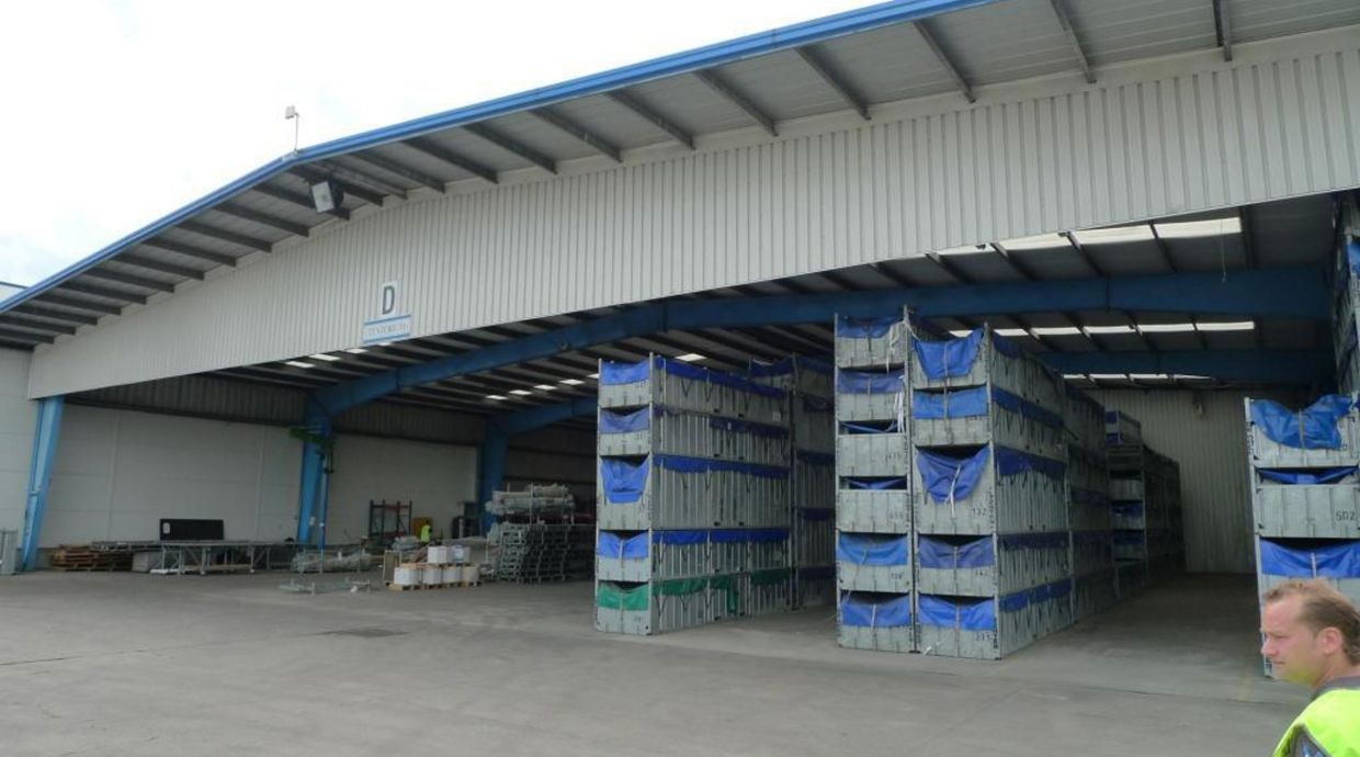 Kantoren & magazijn te koop in Bree