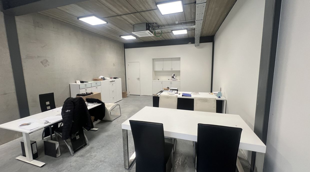 Kmo-unit te koop in Genk